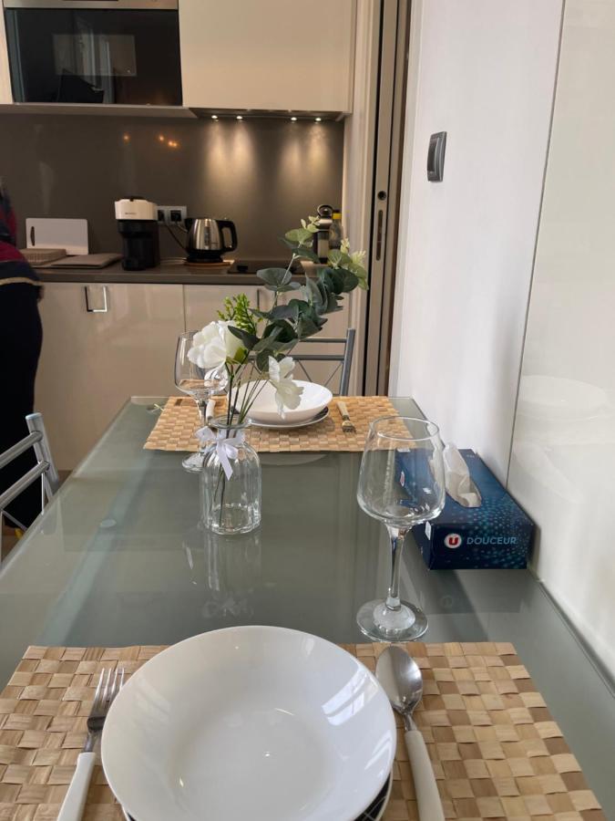 City-center 80m To The Sea / Appartement *
