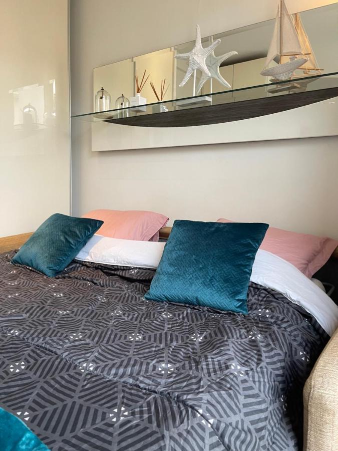 City-center 80m To The Sea / Appartement *